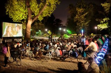 BikeCine em Roseira oferece cinema ao ar livre e com energia limpa