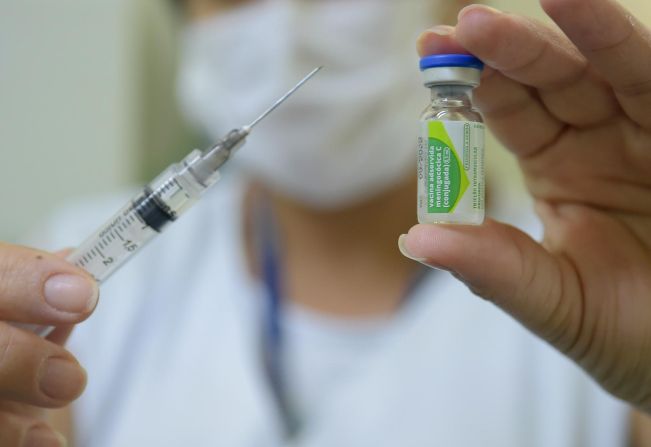 Roseira promove campanha de vacinação contra a Meningite C